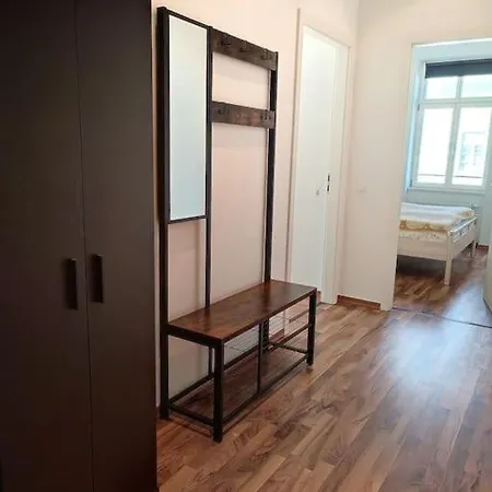 Coffeelounge: Zentrale Mit Kueche Inkl. Kaffee Drážďany