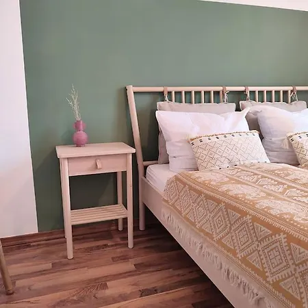 Coffeelounge: Zentrale Mit Kueche Inkl. Kaffee * Dresden