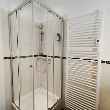 Coffeelounge: Zentrale Mit Kueche Inkl. Kaffee דירה *