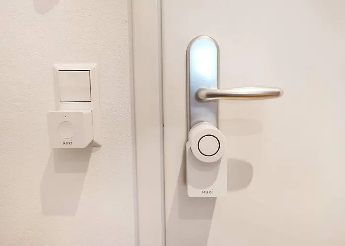 Coffeelounge: Zentrale Mit Kueche Inkl. Kaffee دريسدن